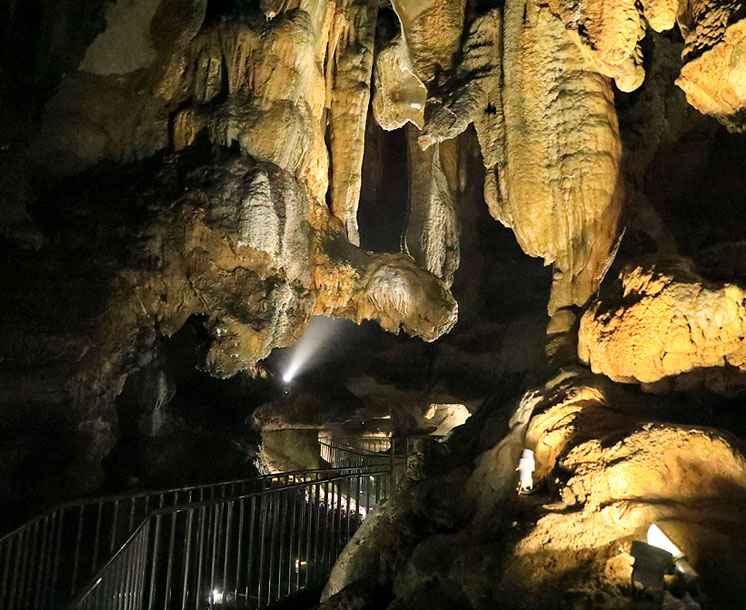 동굴 관광지 사진3